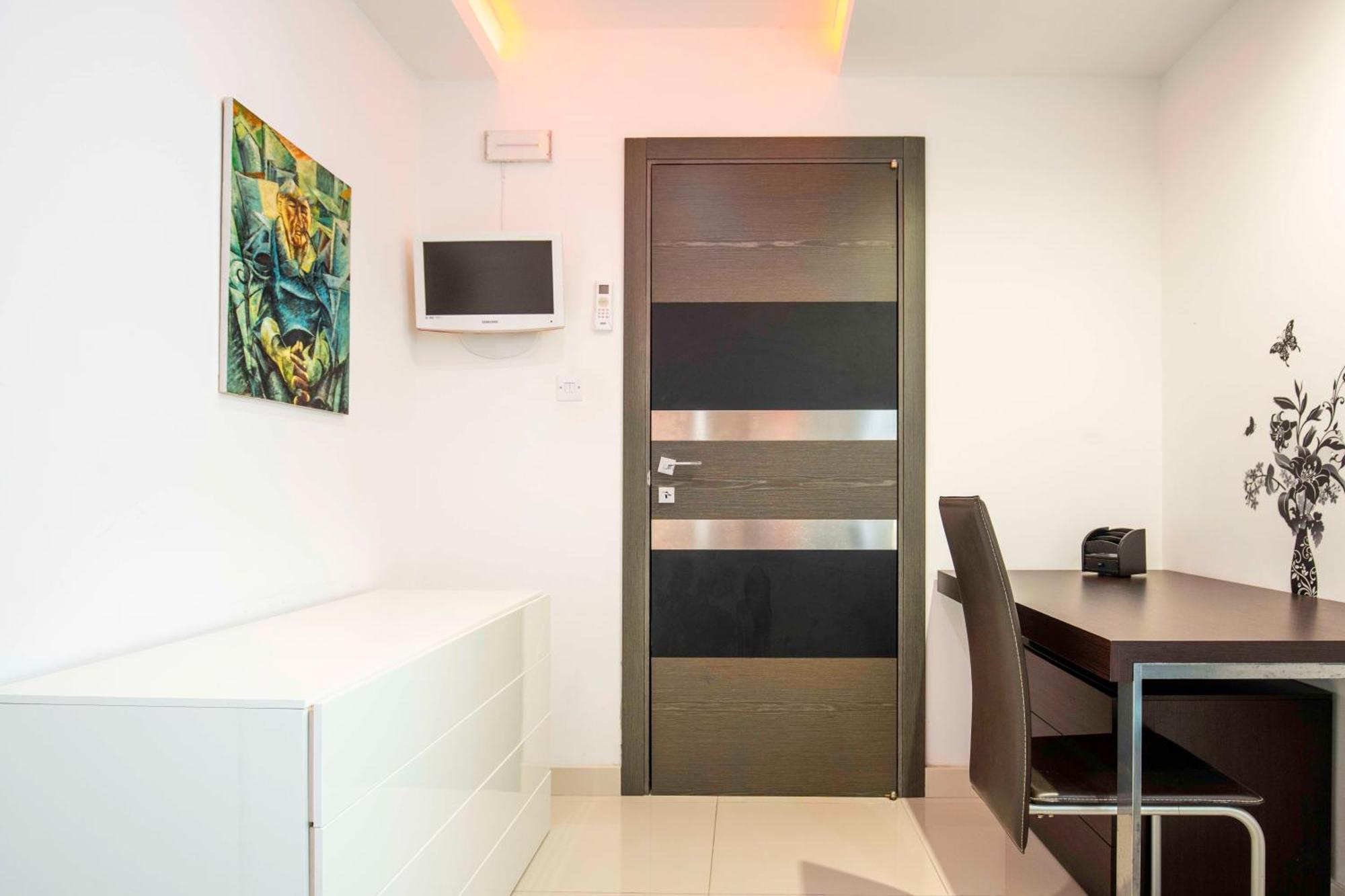 Ferienwohnung Oceanfront 3Br Penthouse Luxury & Views In Sliema Exterior foto