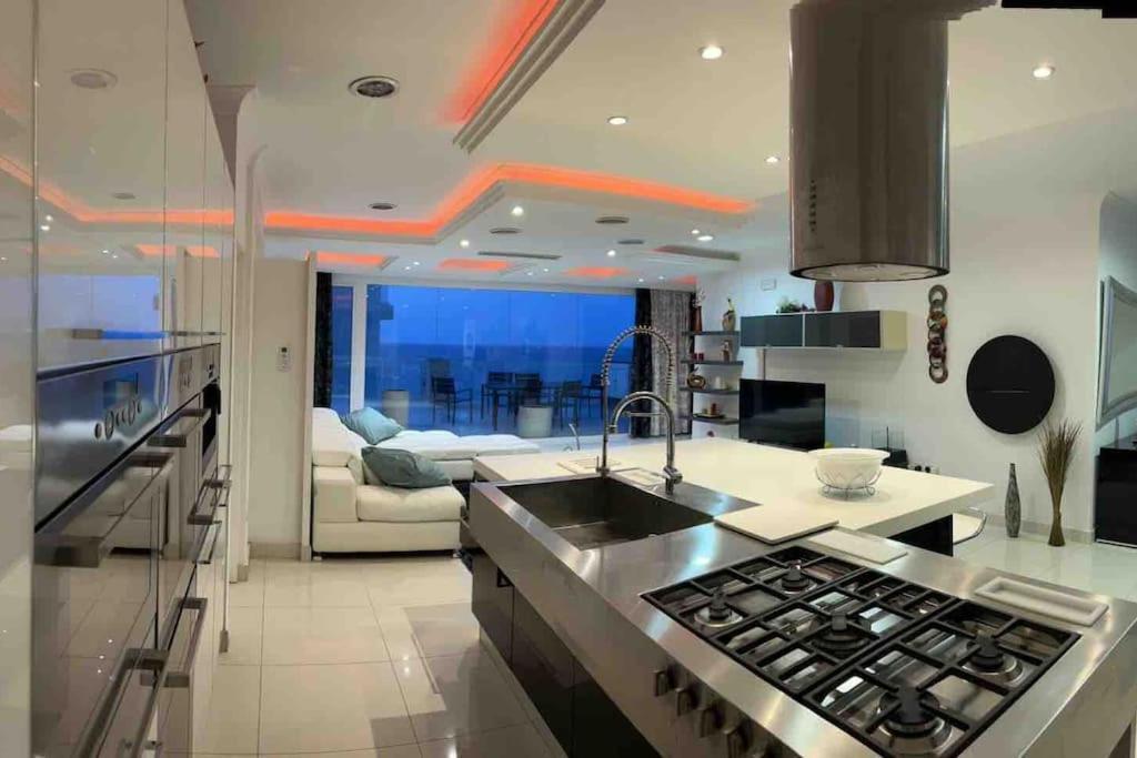 Ferienwohnung Oceanfront 3Br Penthouse Luxury & Views In Sliema Exterior foto